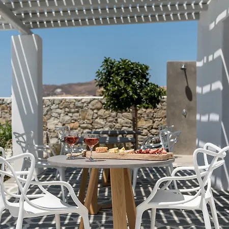 Seven Glinado Naxos