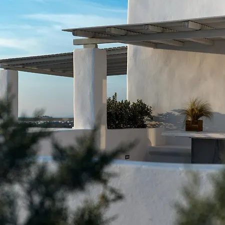 Seven Glinado Naxos